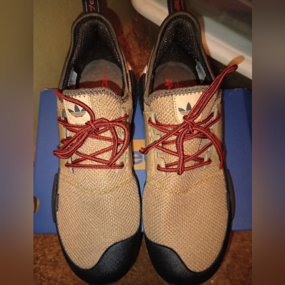 Men's Adidas shoes
